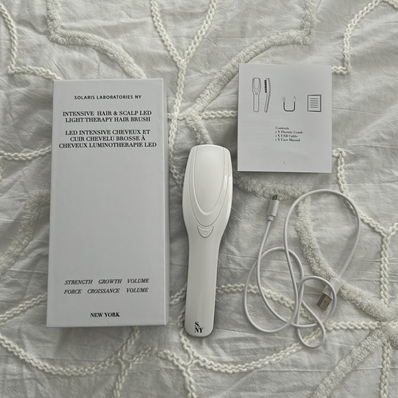 Solaris Labs LED hair brush - Picture 1 of 3